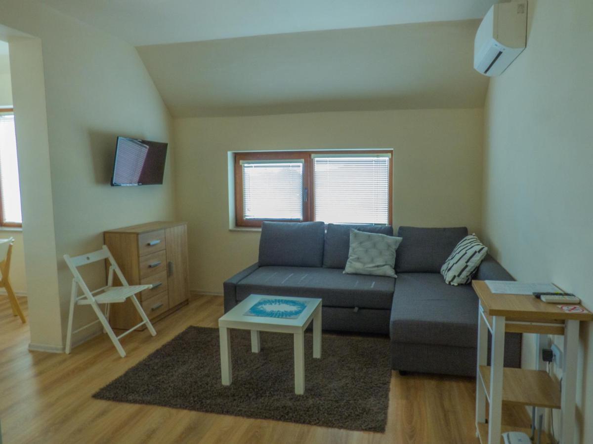 Private Apartment In Cypress Complex 15 바르나 외부 사진