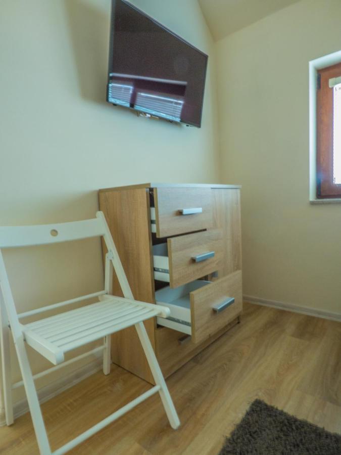 Private Apartment In Cypress Complex 15 바르나 외부 사진